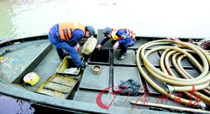 油罐車暗度陳倉 十余天走私3668噸棕櫚油背后的黑色產(chǎn)業(yè)鏈